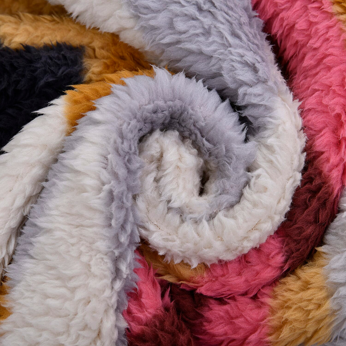 TJC Soft Single Layer Sherpa Blanket - White and Multi 3879210 4
