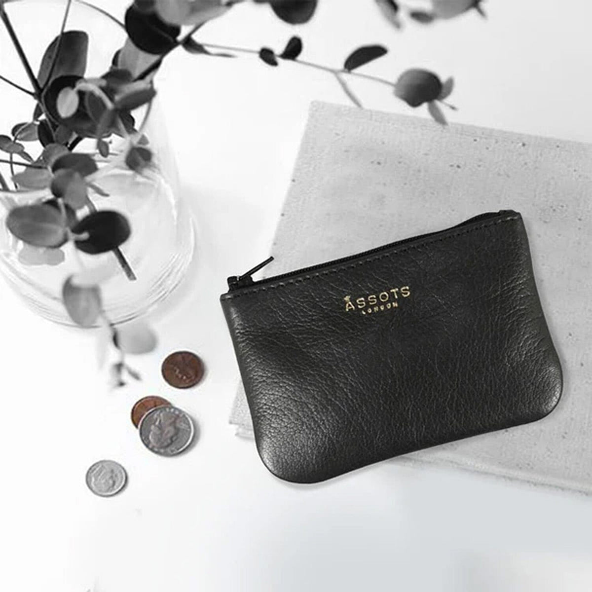 Assots 'Poppy' Handcrafted Genuine Leather Coin Pouch - Black V32513193 2