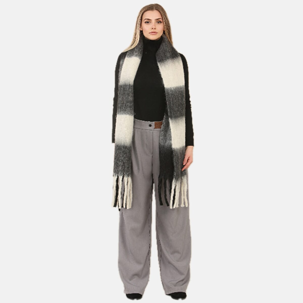 BRAND NEW LAUNCH - Heat Machine Checkered Scarf - Grey &amp; White 8381584 0