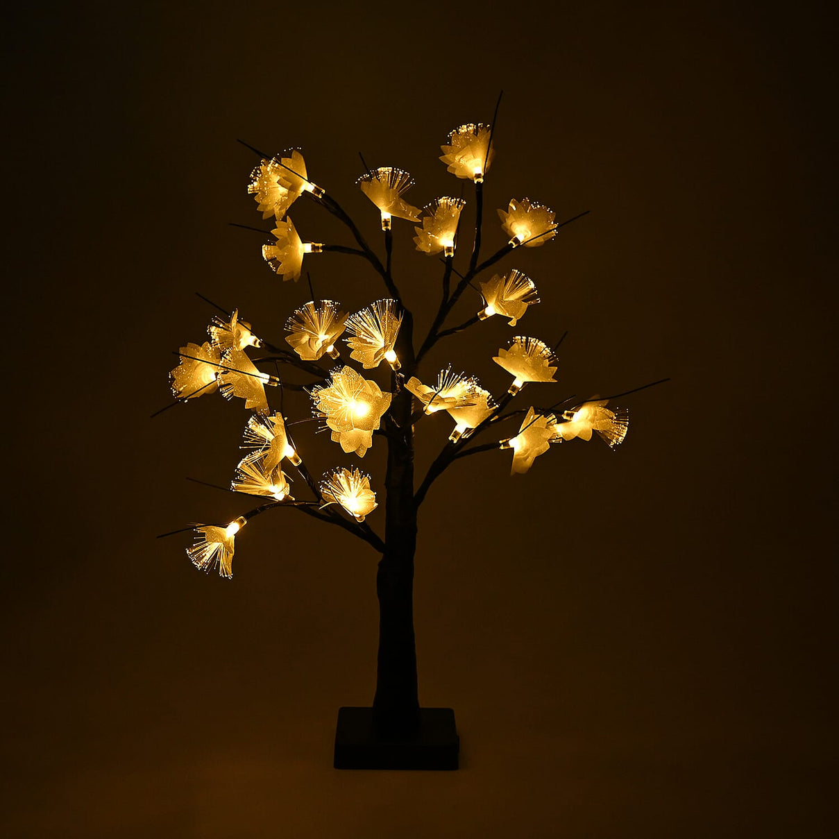 Warm Light Maple Tree with Timer - USB - White 8197350 0
