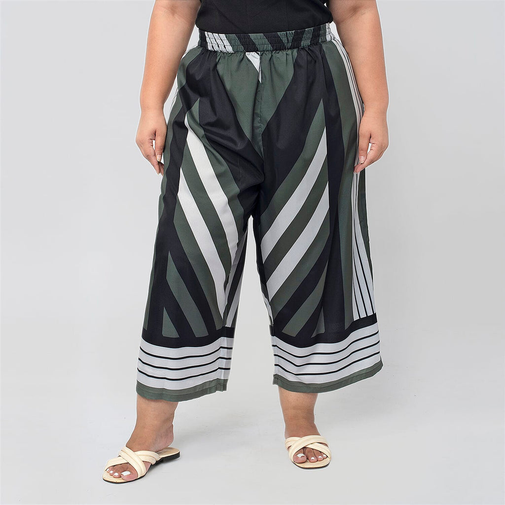 Printed Cropped Palazzo (Size L, Inside Leg Lenth 53 cm) - Chevron