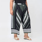 Printed Cropped Palazzo (Size L, Inside Leg Lenth 53 cm) - Chevron