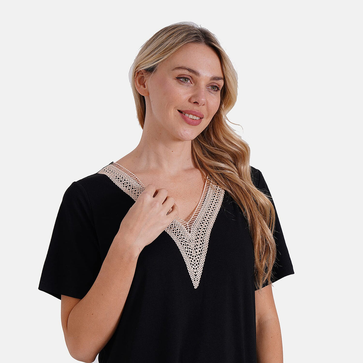 Tamsy Women's V-Neck Elegant Lace Blouse V32566158 5