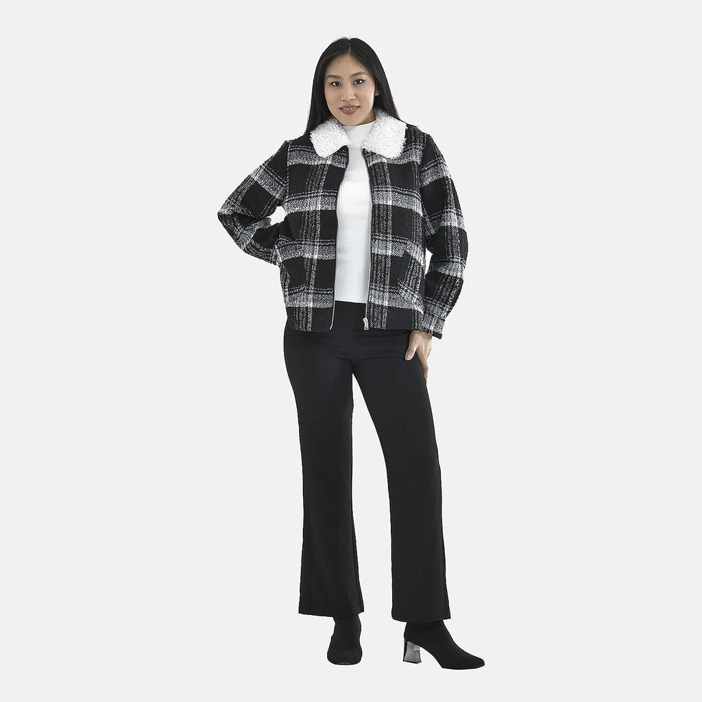 Tamsy Plaid Pattern Coat with Faux Fur Collar (Size XXL) - Black and White