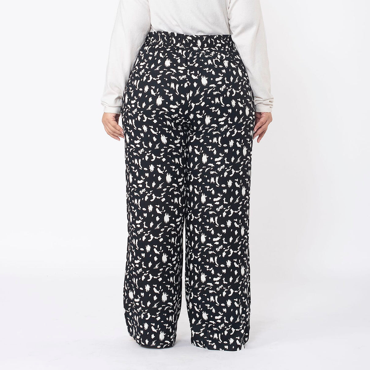 TAMSY Animal Print Trousers (Size L 16 - 18) - Grey 7645044 2