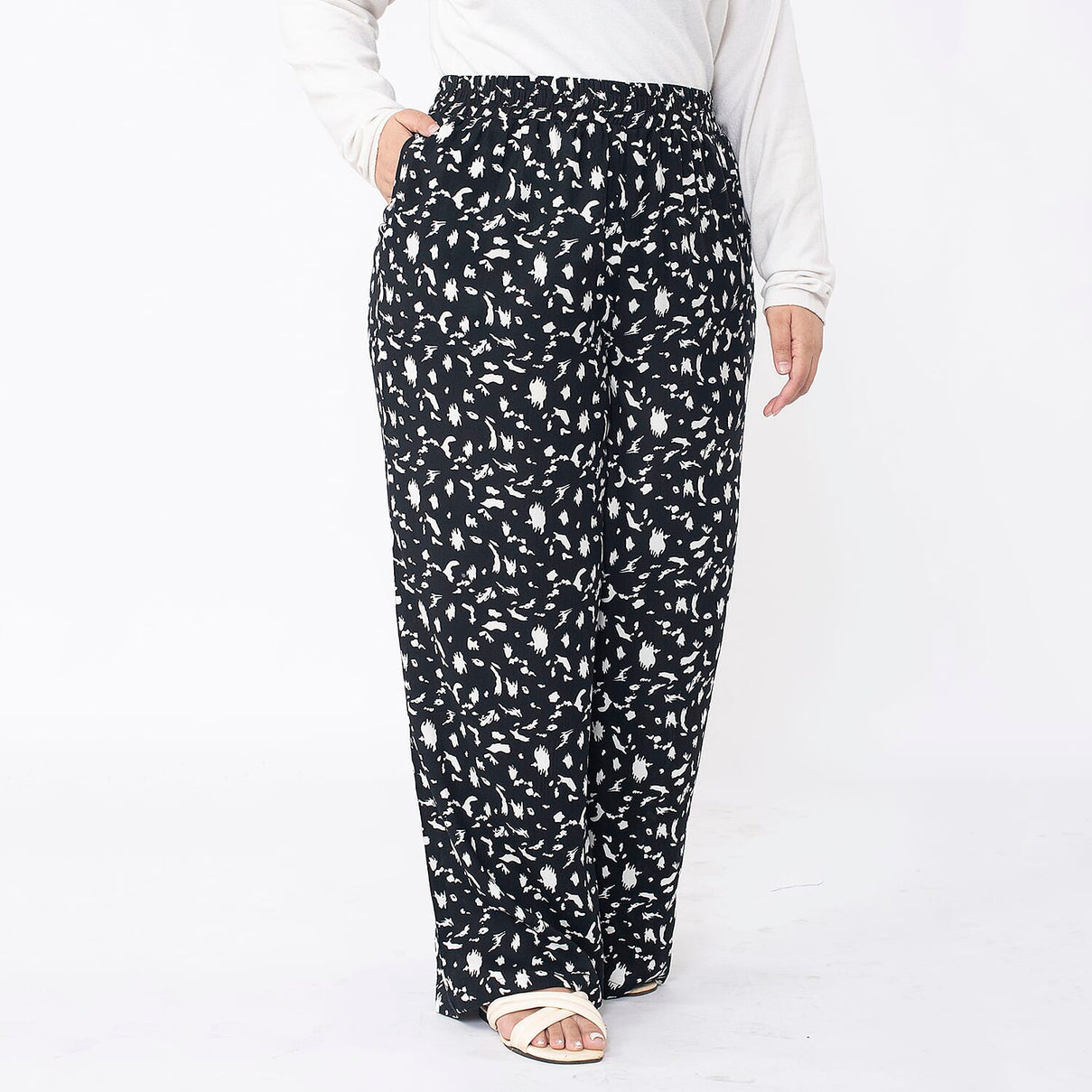 TAMSY Animal Print Trousers (Size L 16 - 18) - Grey 7645044 3