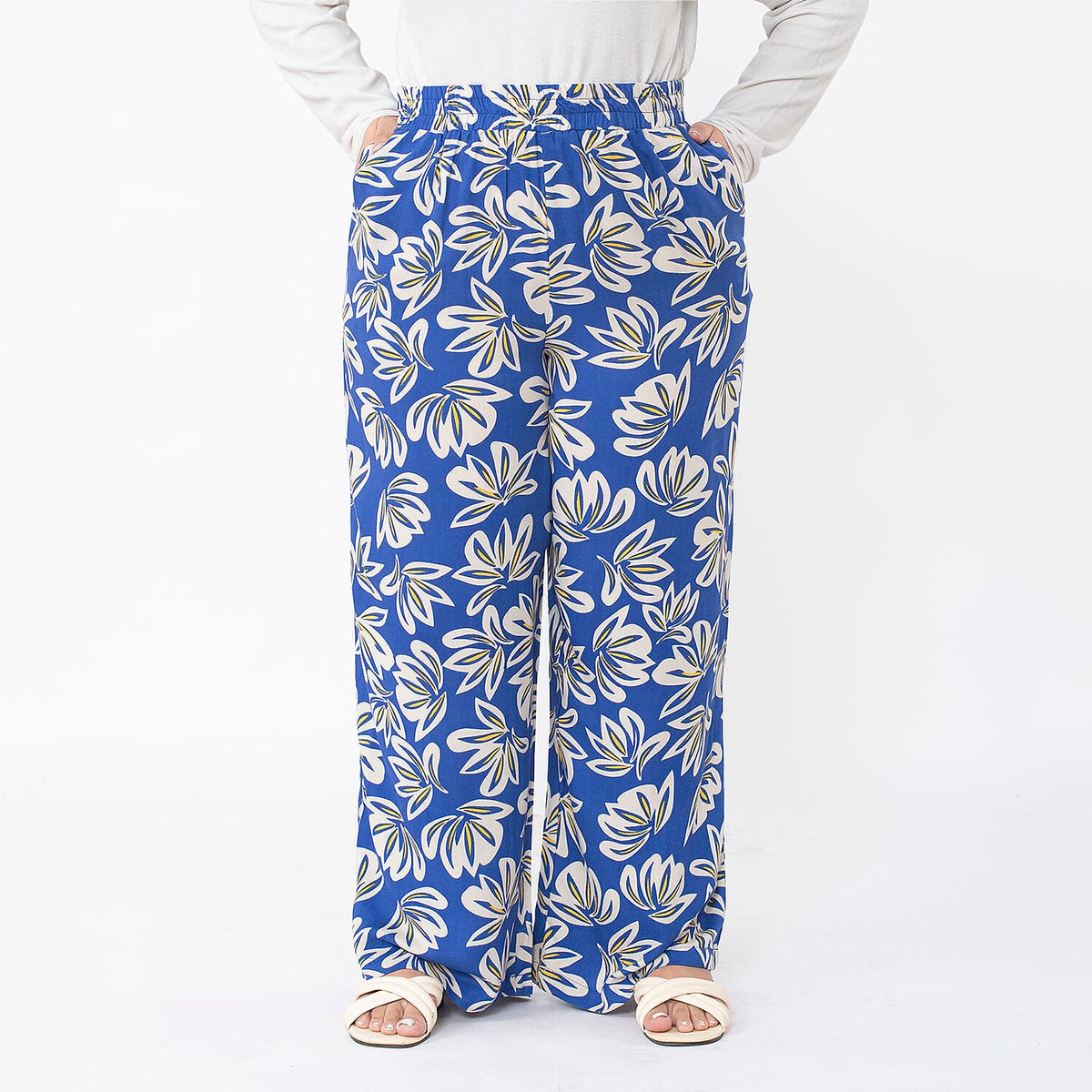 TAMSY Big Floral Pattern Trouser (Size L 16-18) - Blue 7644956 4