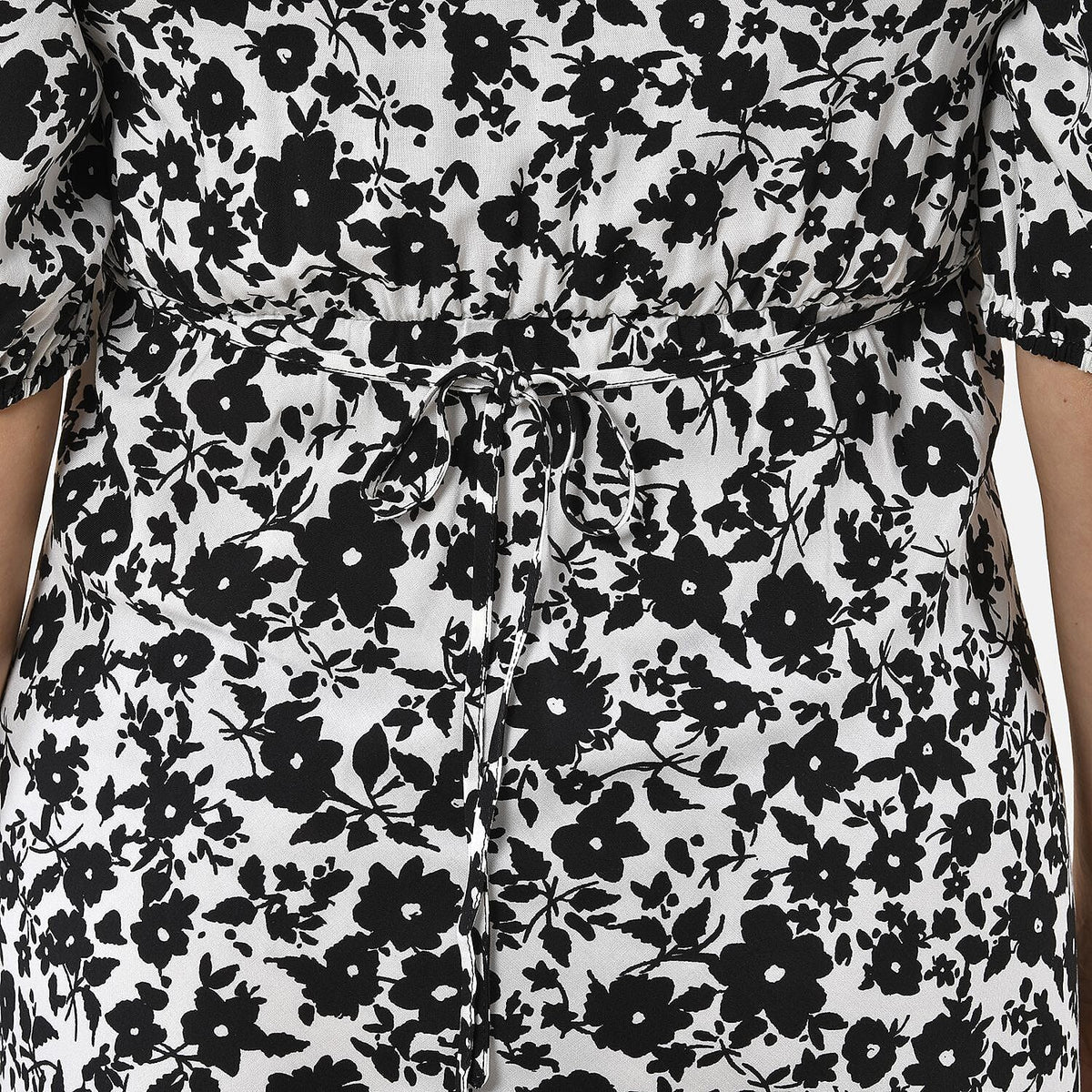 Super Find - TAMSY Floral Patttern Lace Trim Dress - Black and Multi V32516428 6