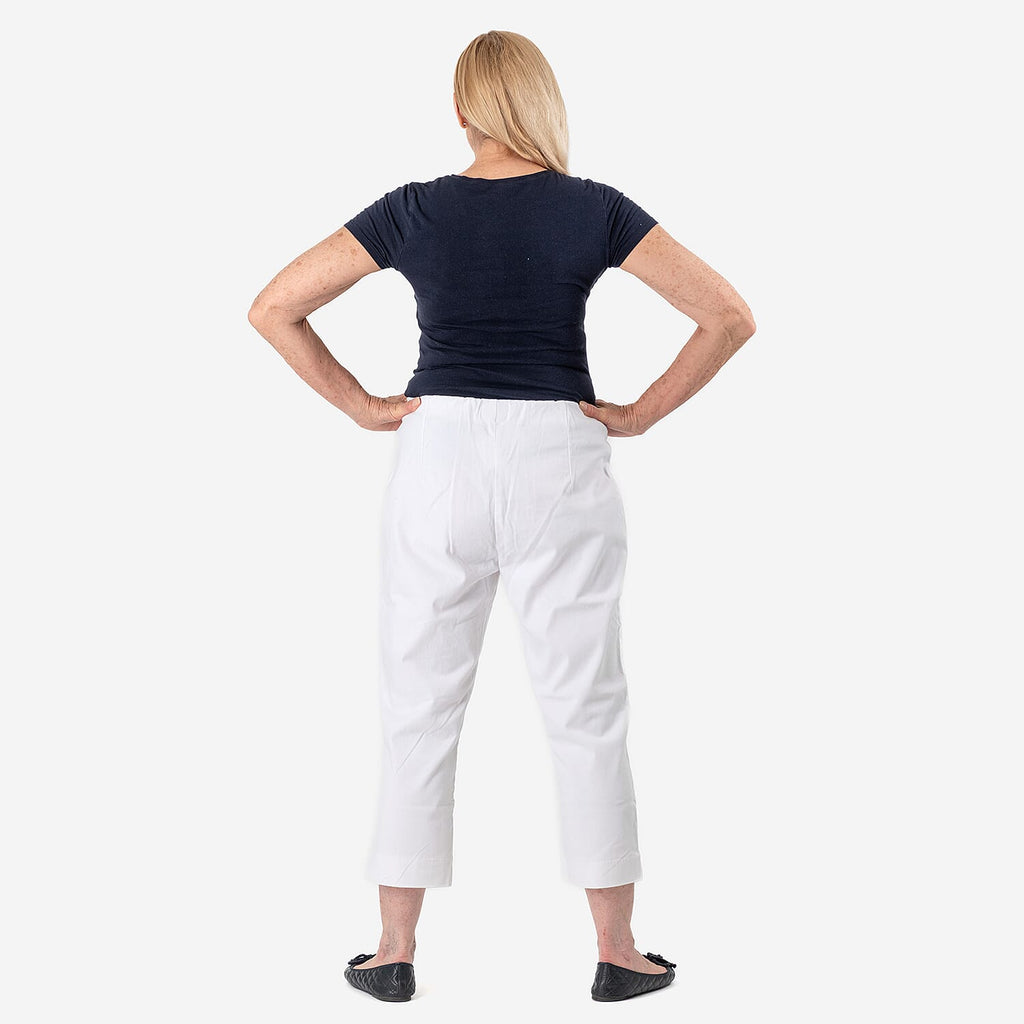 Tamsy White Stretch Twill Capri Jeans for Women - Cropped Fit (Size 14) White