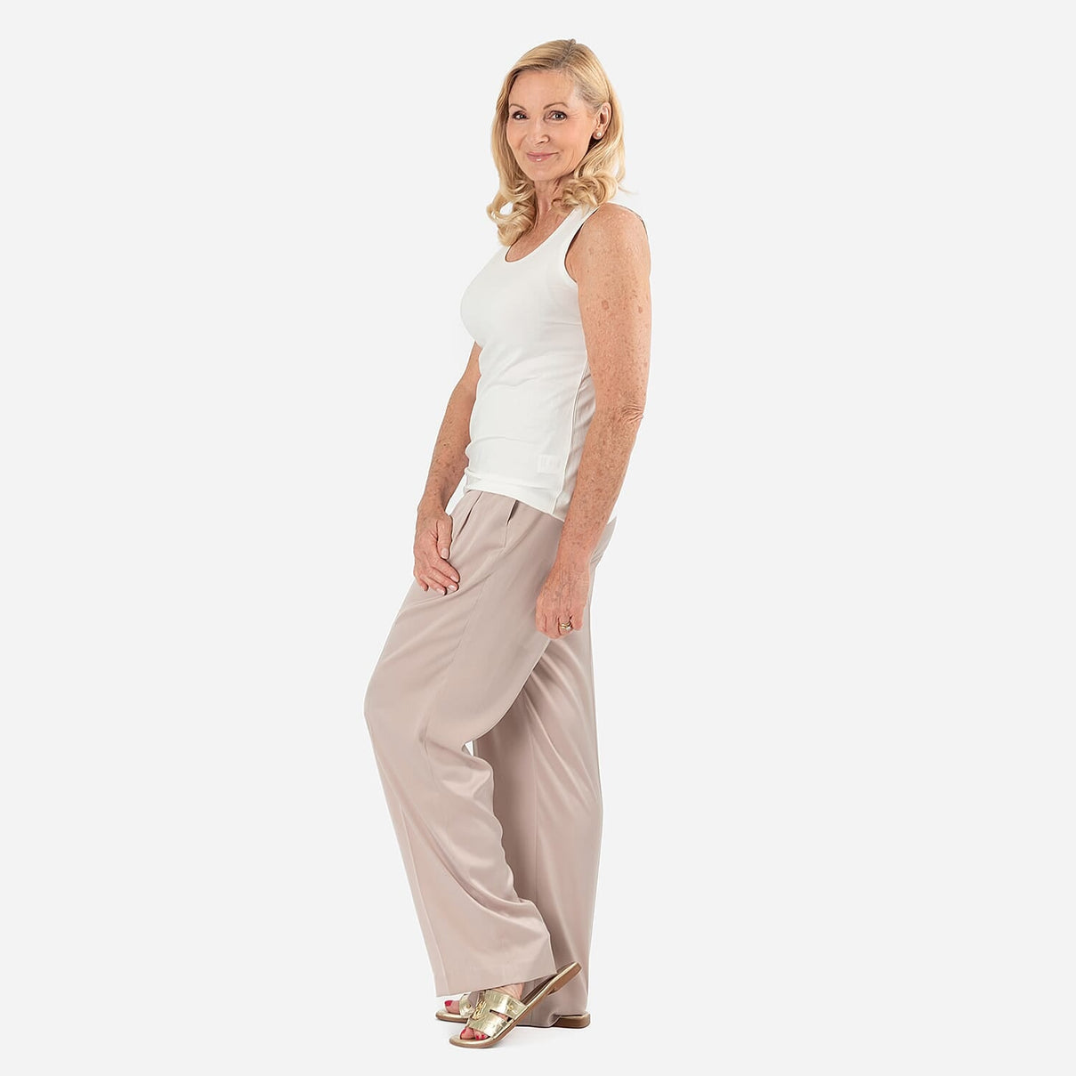 Tamsy Womens Regular Fit Sleeveless Tank Top (Size L) - White 7889107 2