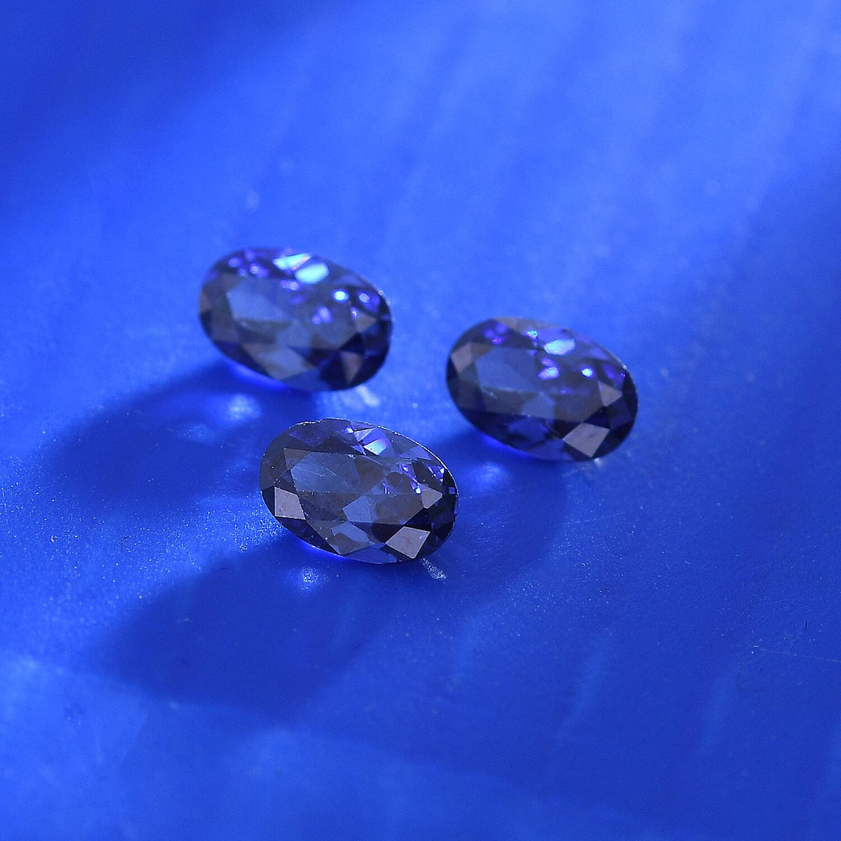 Set of 3 Tanzanite Cubic Zirconia Loose Gemstones in Oval Shape  1.95 Ct. (6x4mm) 8071259 1