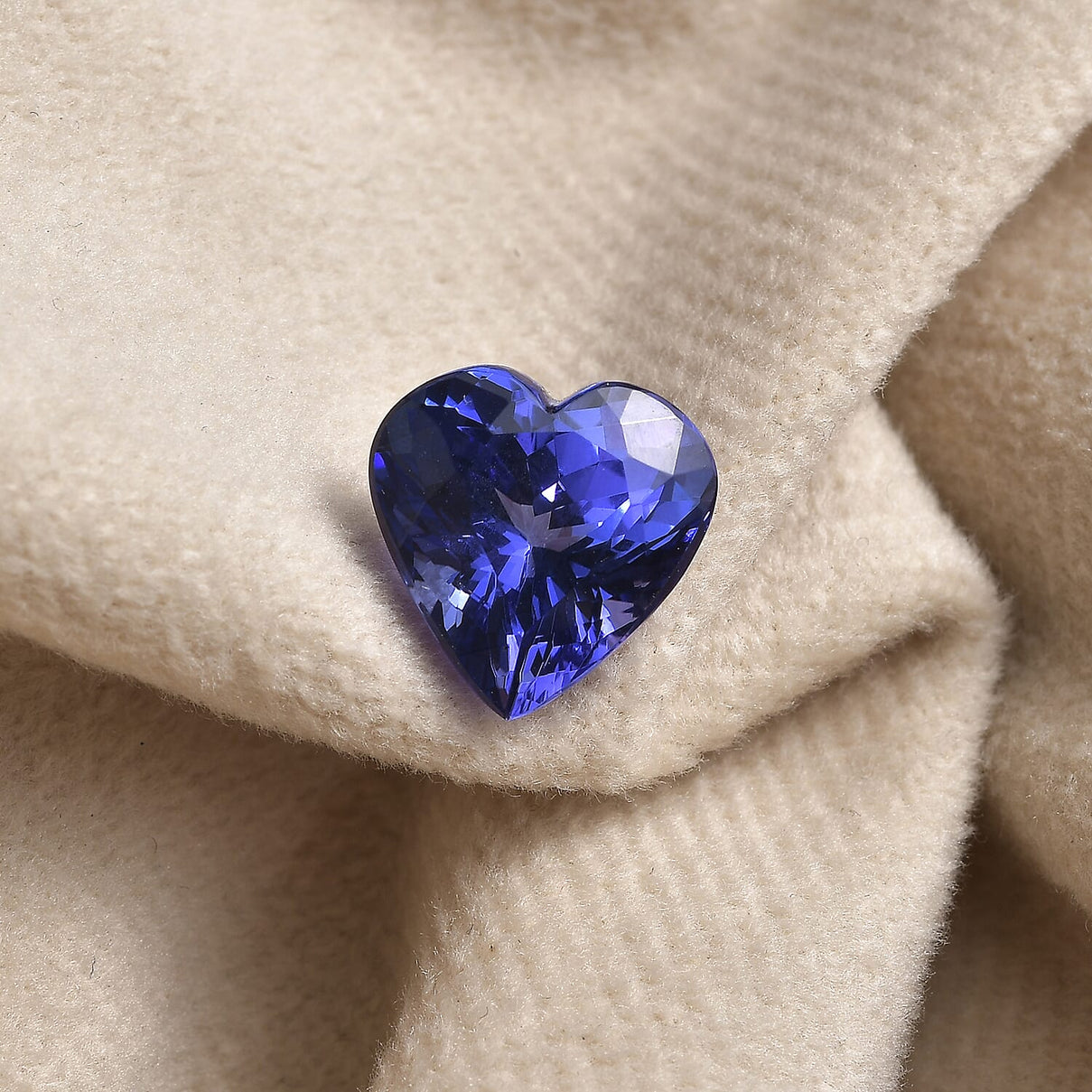 Tanzanite Loose Gemstone in Heart Shape (4-10 mm) 7990634 1