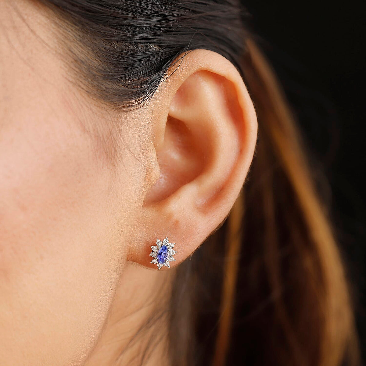 AAA Tanzanite and White Zircon Solitaire Stud With Push Back Earring in Rhodium Overlay Sterling Silver 7993172 3