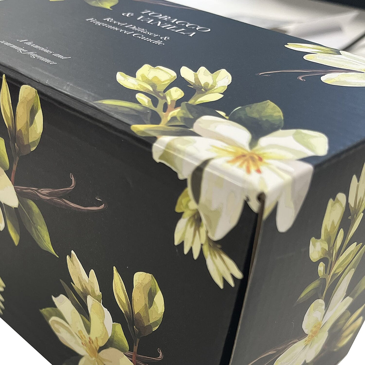 Laurelle Tobacco and Vanilla Candle and Reed Diffuser Set 7976555 2