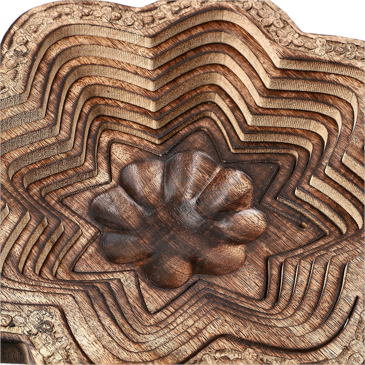 Hand-Carved Wooden Collapsible Star Spring Tray with Legs (29 x 29 cm) - Natural Brown V32580050 4