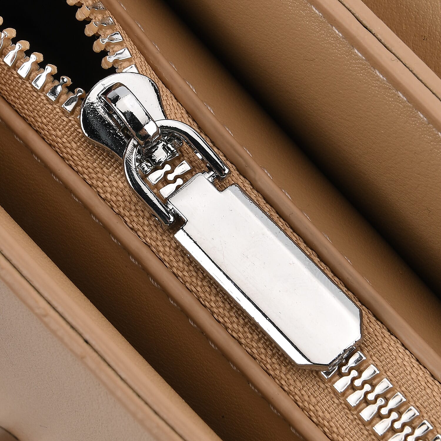 Two-Tone Saddle Bag With Crossbody Strap V32513836 8