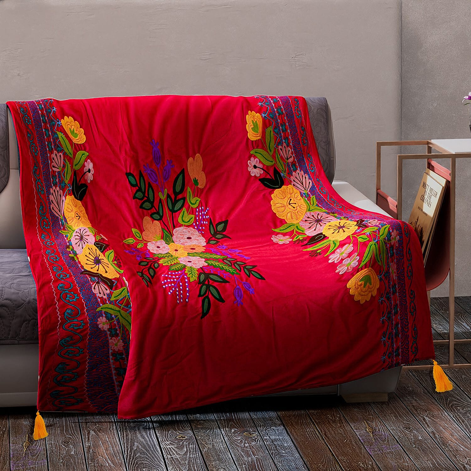 Velvet Embroidered Throw Blanket with Tassels (Size 125x150 Cm) - Red &amp; Multi 8961636 0