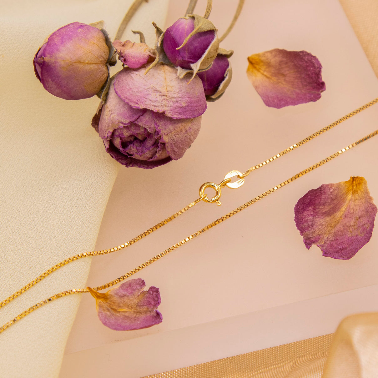 Venetian Box Chain 16 Inch in 9K Yellow Gold 7580031 4