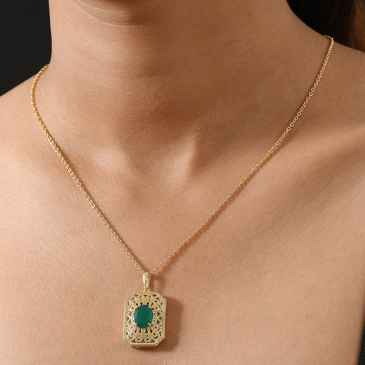 Verde Onyx Pendant with Chain (Size 20) in Yellow Gold Plating 2.38 Ct. 4402734 2