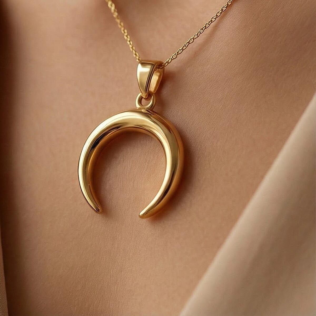 Vicenza closeout 9K Yellow Gold Crescent Moon Pendant 8280947 1
