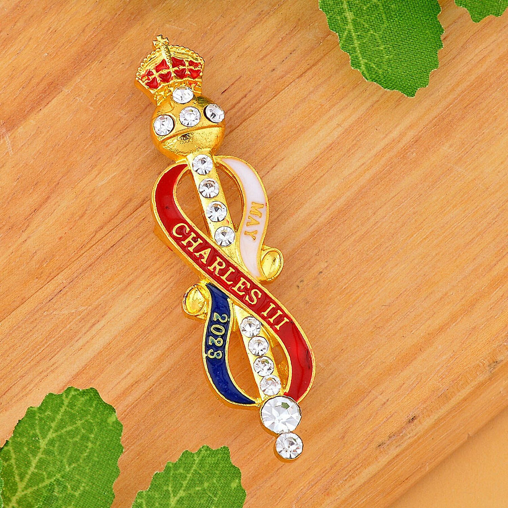White Austrian Crystal Enamelled Coronation Commemorative Brooch in Yellow Gold Tone