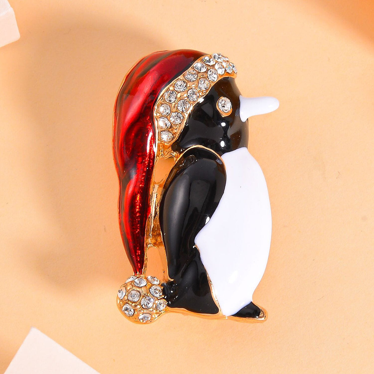 White Crystal  Brooch 0.01 ct  0.010  Ct. 7665582 2