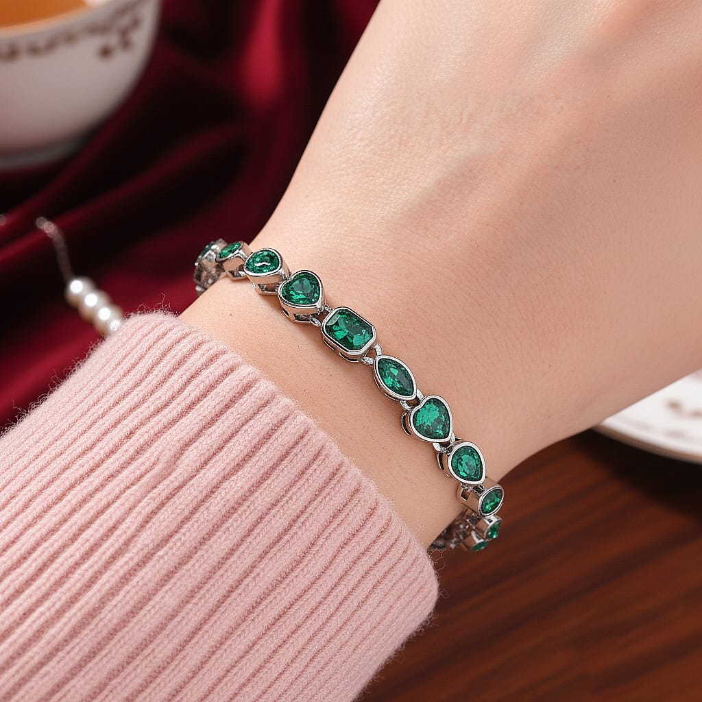 Emerald colour Crystal Bracelet (Size 7.5)