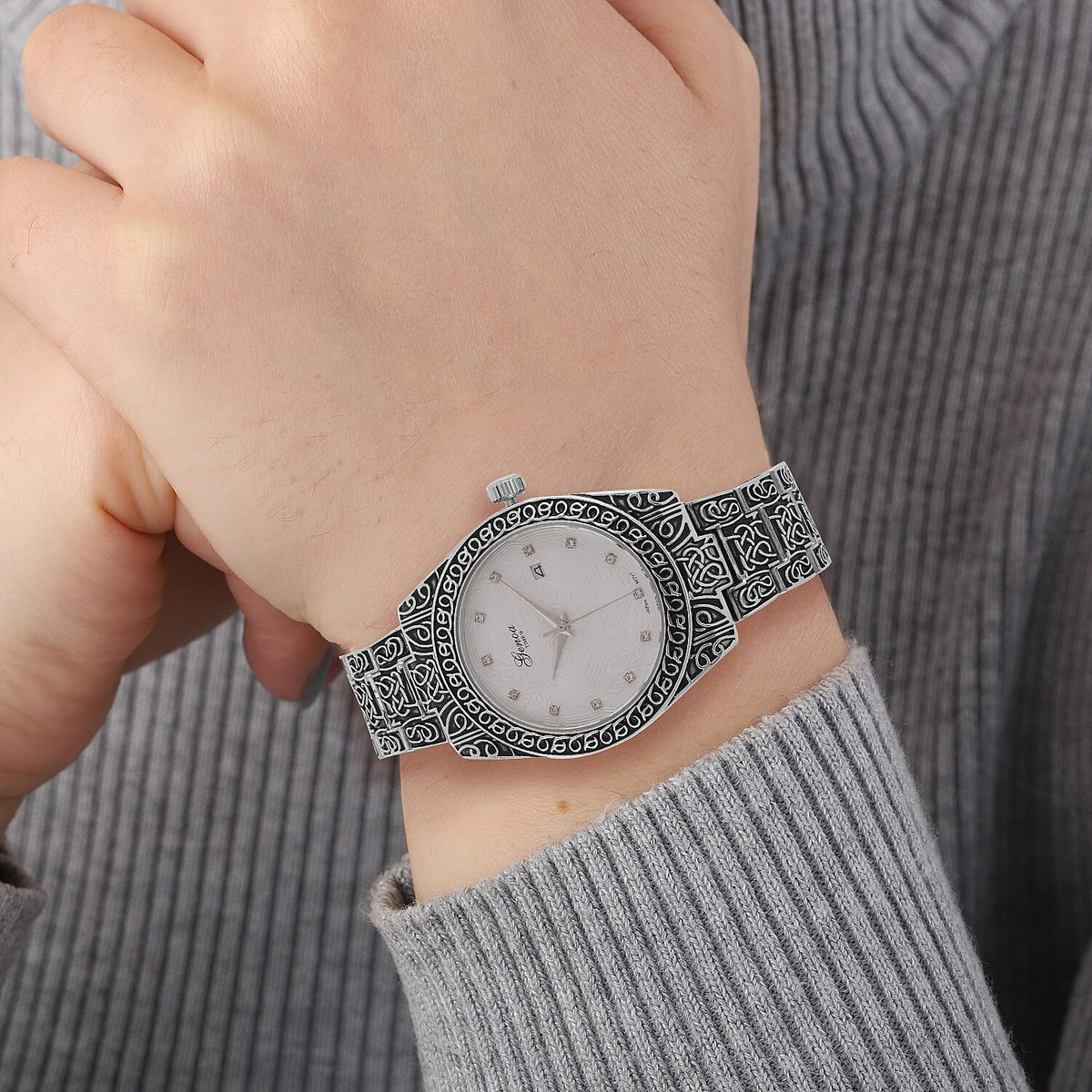 GENOA TIME V2 Womenâ€™s Carved Watch 7793711 2