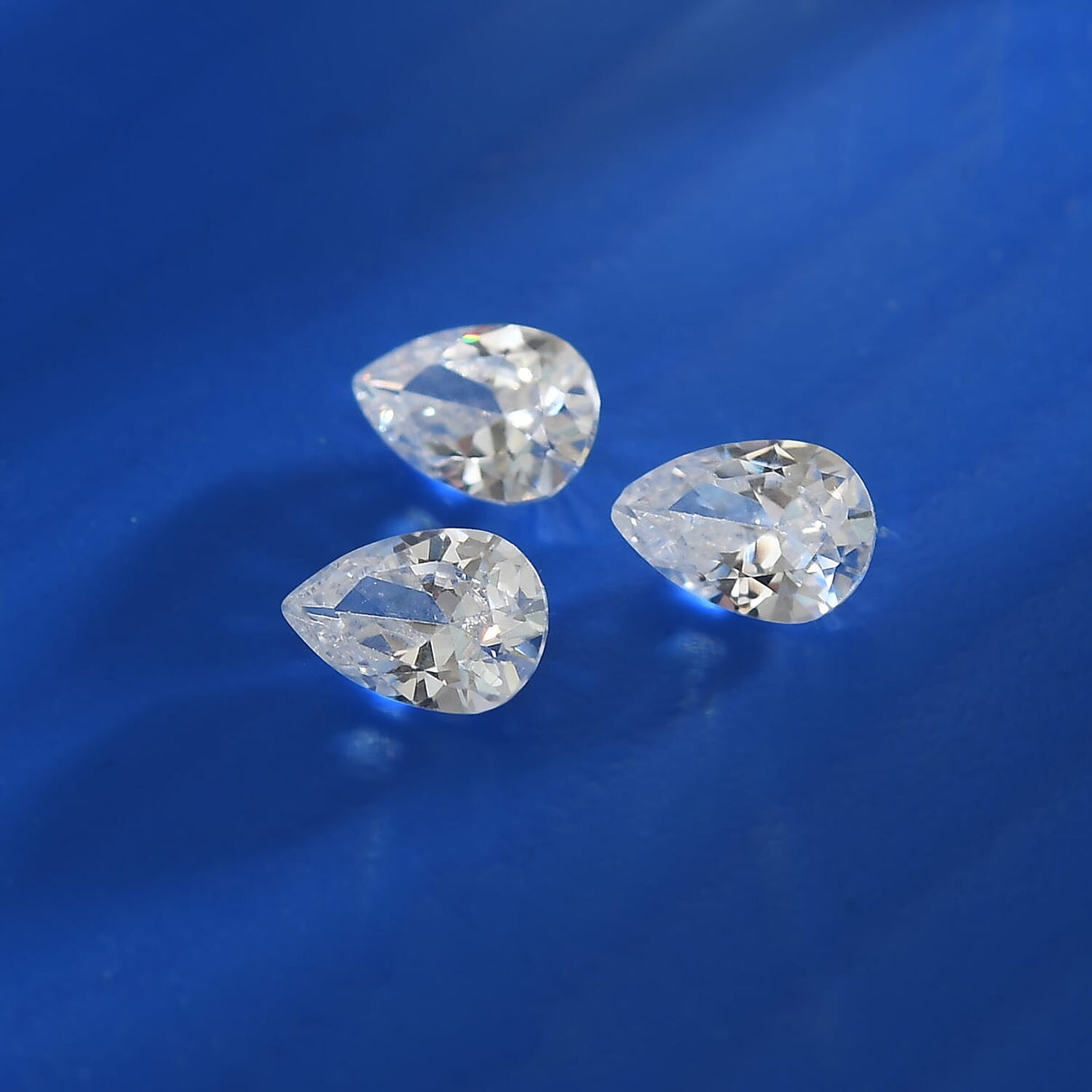Set of 3 White Cubic Zirconia Loose Gemstones in Pear Shape 1.49 Ct. (6x4 mm) 8071351 1