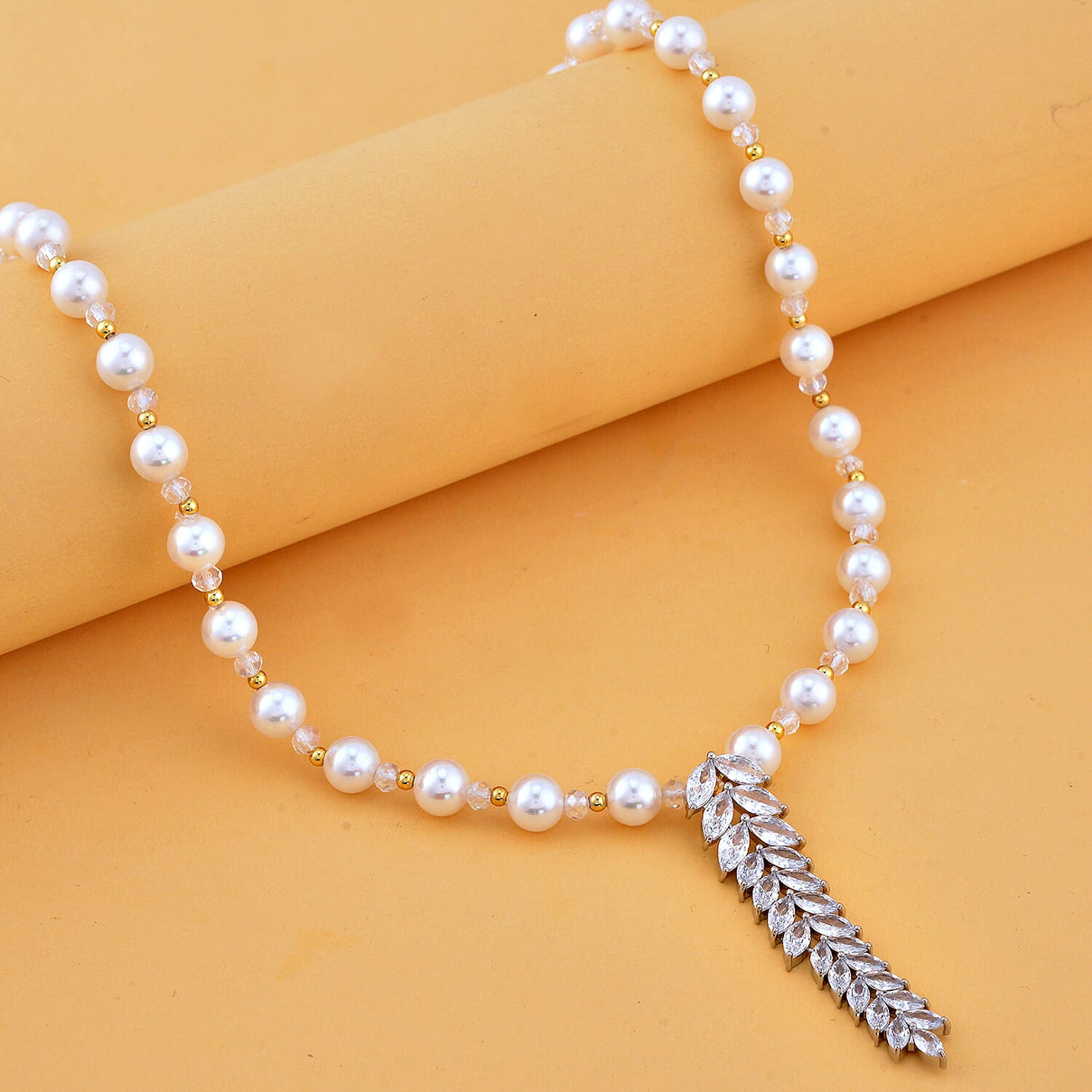 White Cubic Zirconia ,  White Shell Pearl ,  White Glass  NecklaceE (Size - 20) Pure Yellow Brass  38.01 ct  38.010  Ct. 7324723 2