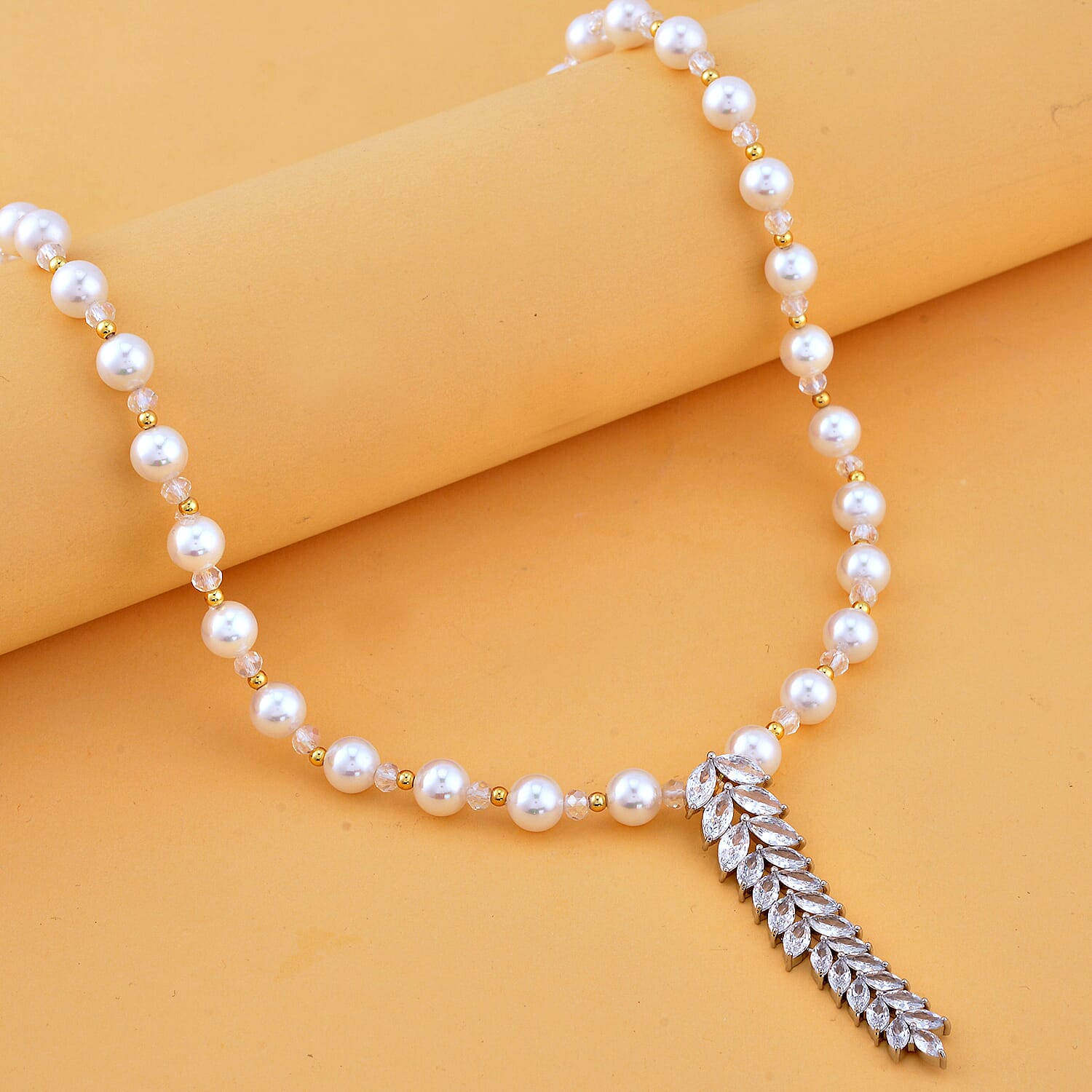 White Cubic Zirconia ,  White Shell Pearl ,  White Glass  NecklaceE (Size - 20) Pure Yellow Brass  38.01 ct  38.010  Ct. 7324723 2