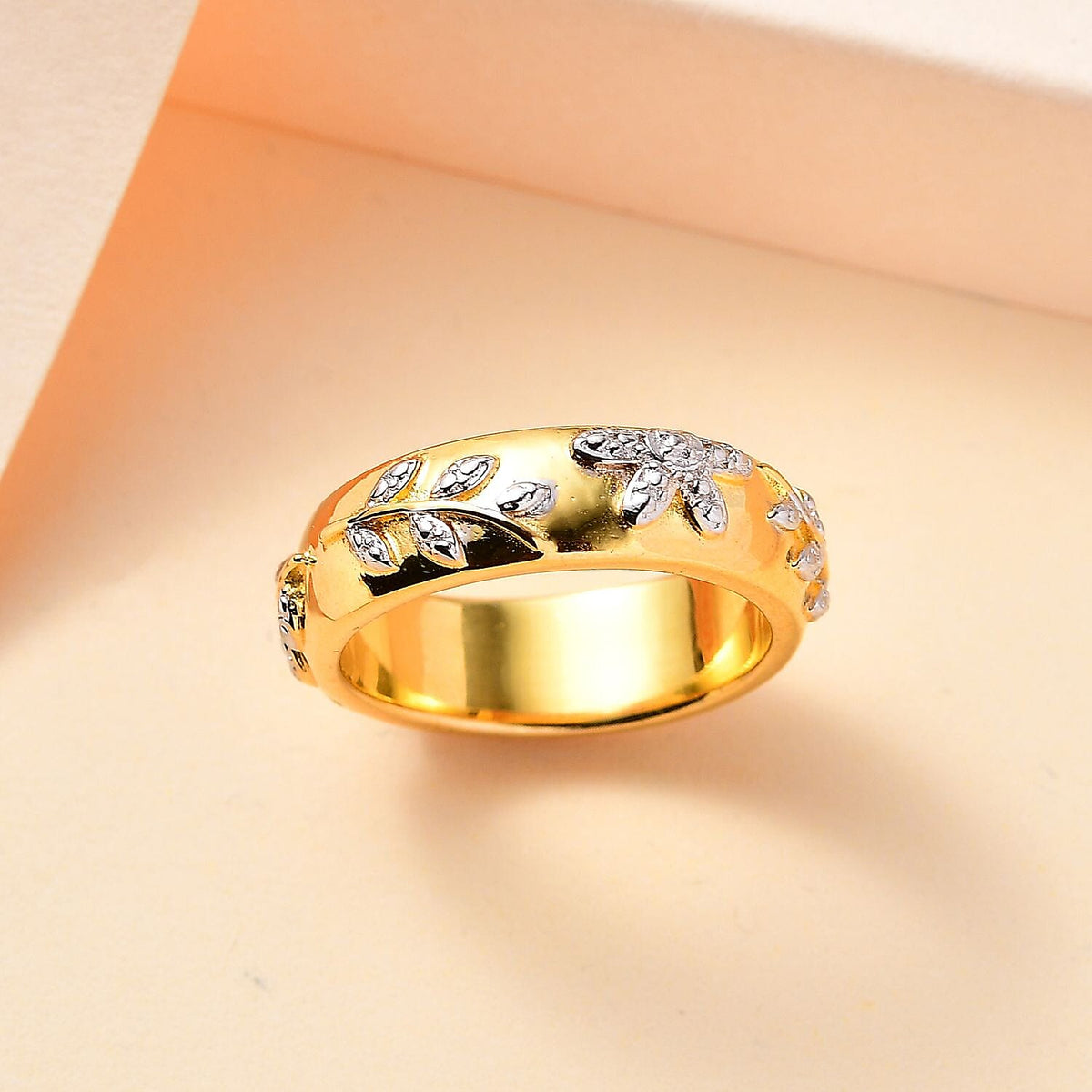 Diamond Floral Band Ring in Yellow Gold Tone 7800727 1