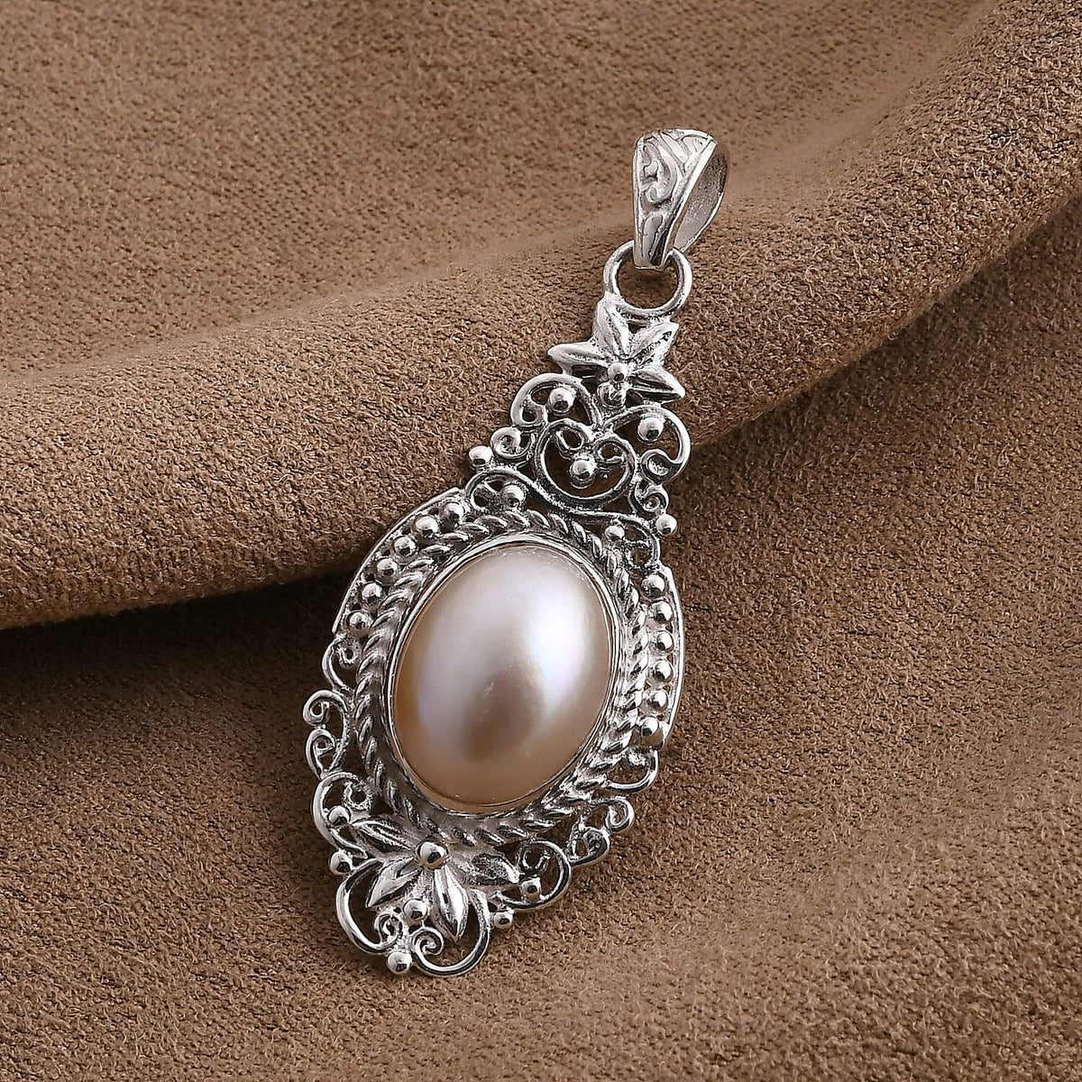D'joy Royal Bali Collection White Mabe Pearl Pendant in Sterling Silver 5.11 Ct. 8234787 1