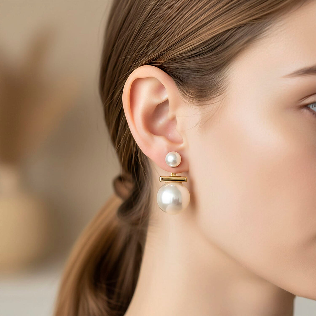 White colour Shell Pearl  Earring 8235541 2