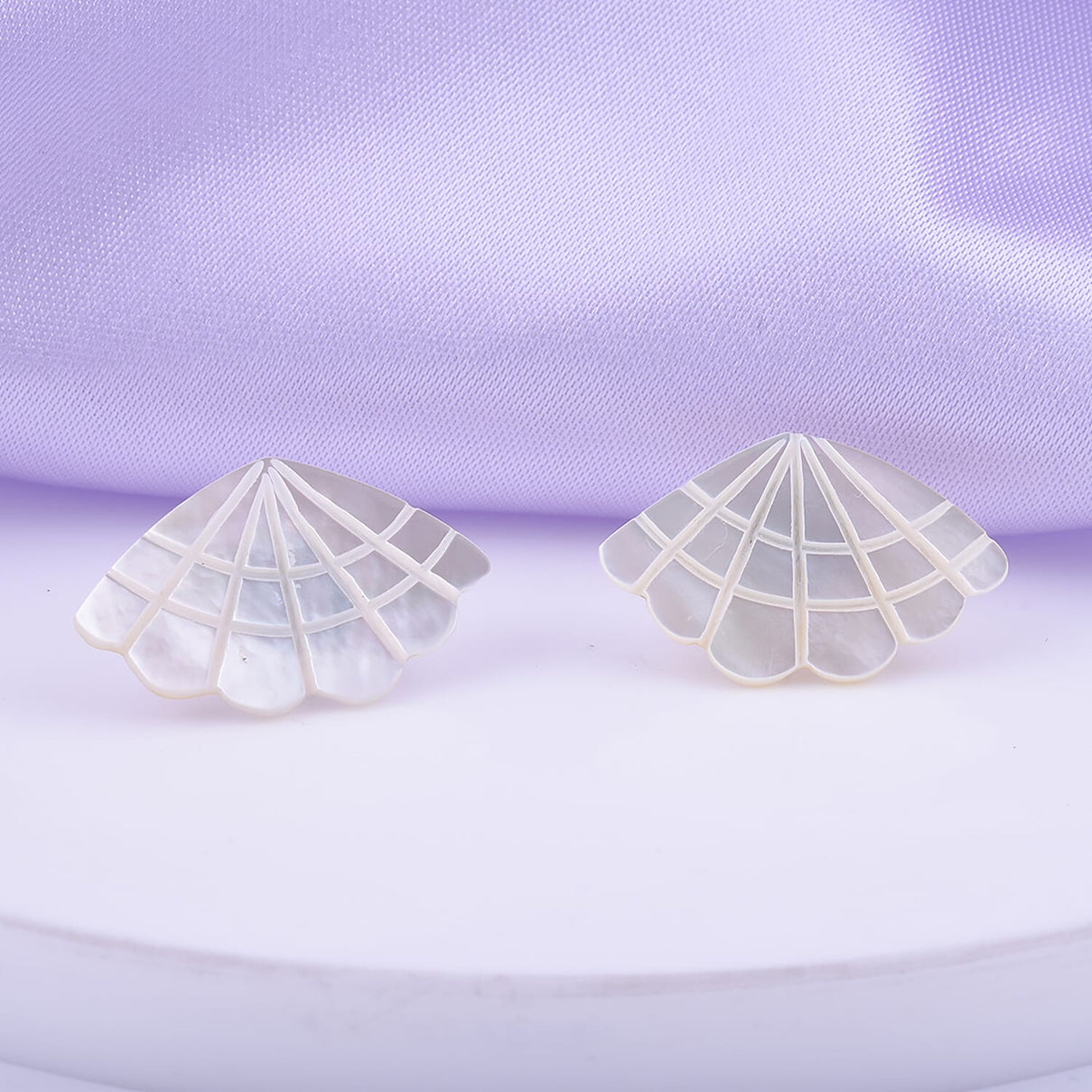 White Shell Pearl Sea Shell Stud Earrings 3797416 1