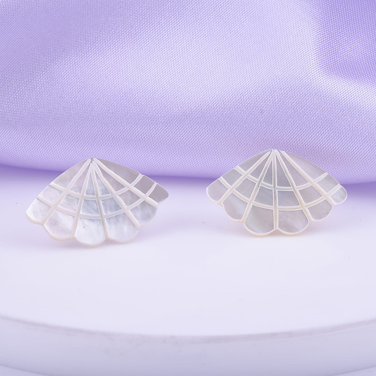 White Shell Pearl Sea Shell Stud Earrings 3797416 1