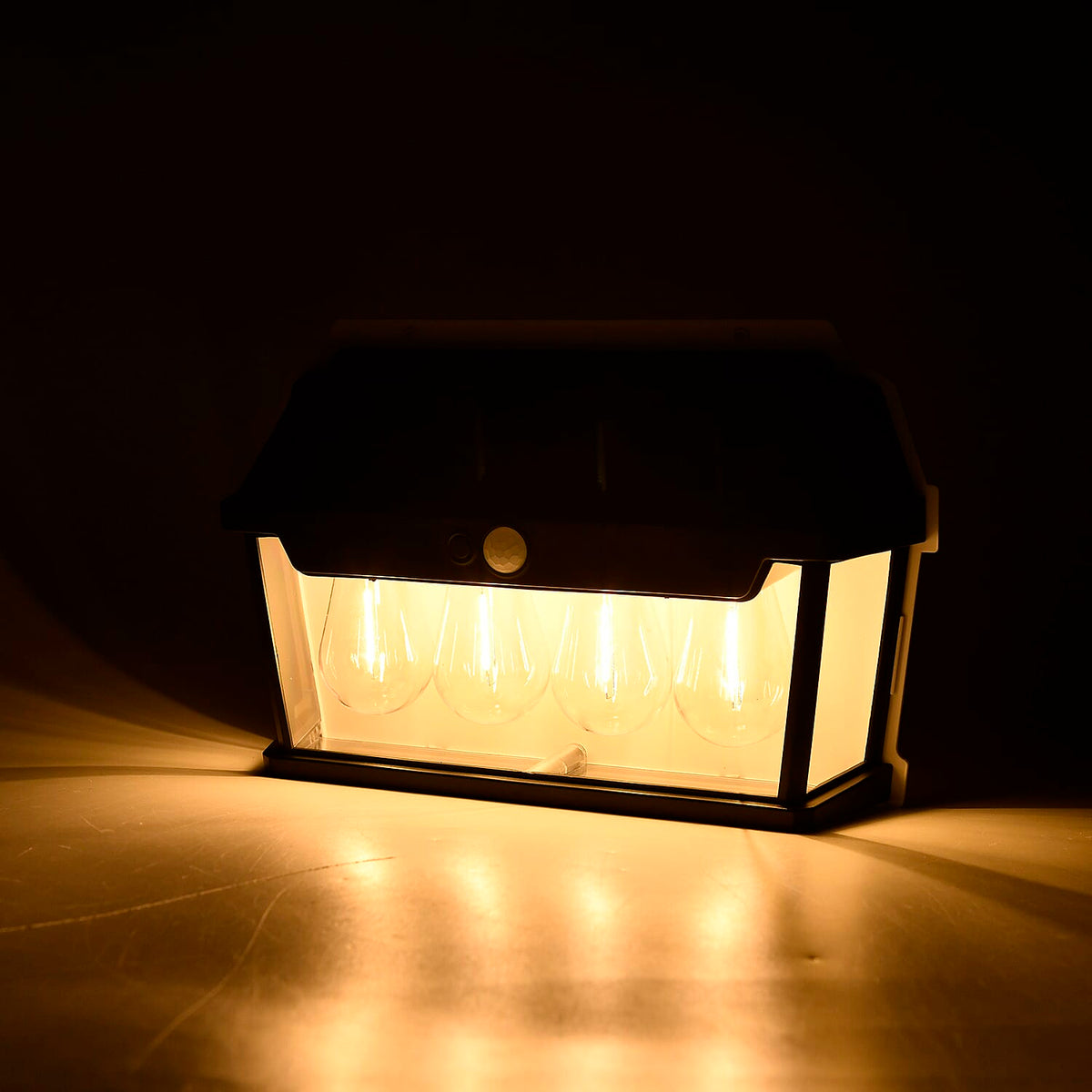 Wireless Solar Sensor Outdoor Lamp 7814848 4