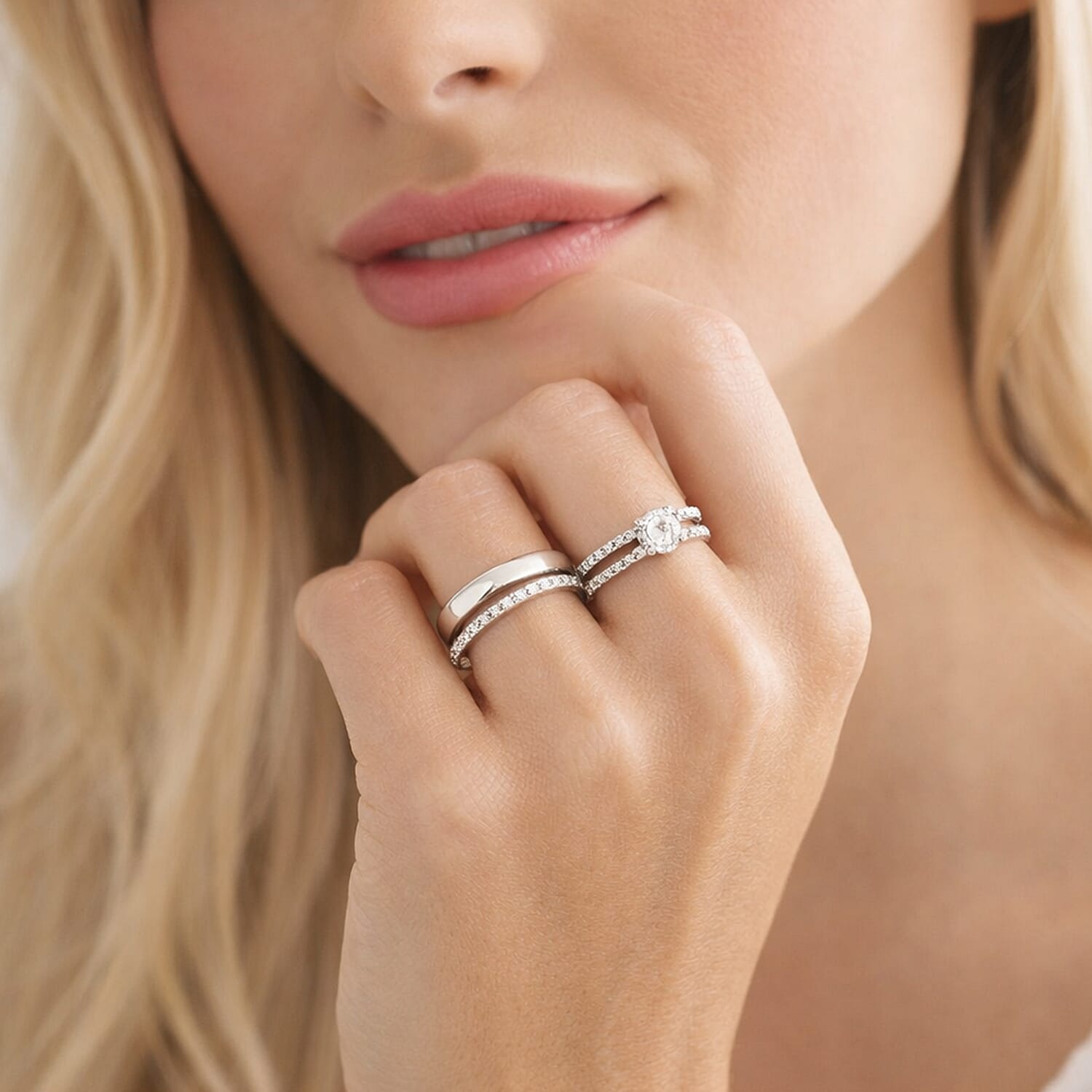 4mm Plain Wedding Band Ring in Sterling Silver with Platinum Plating 3458207 4