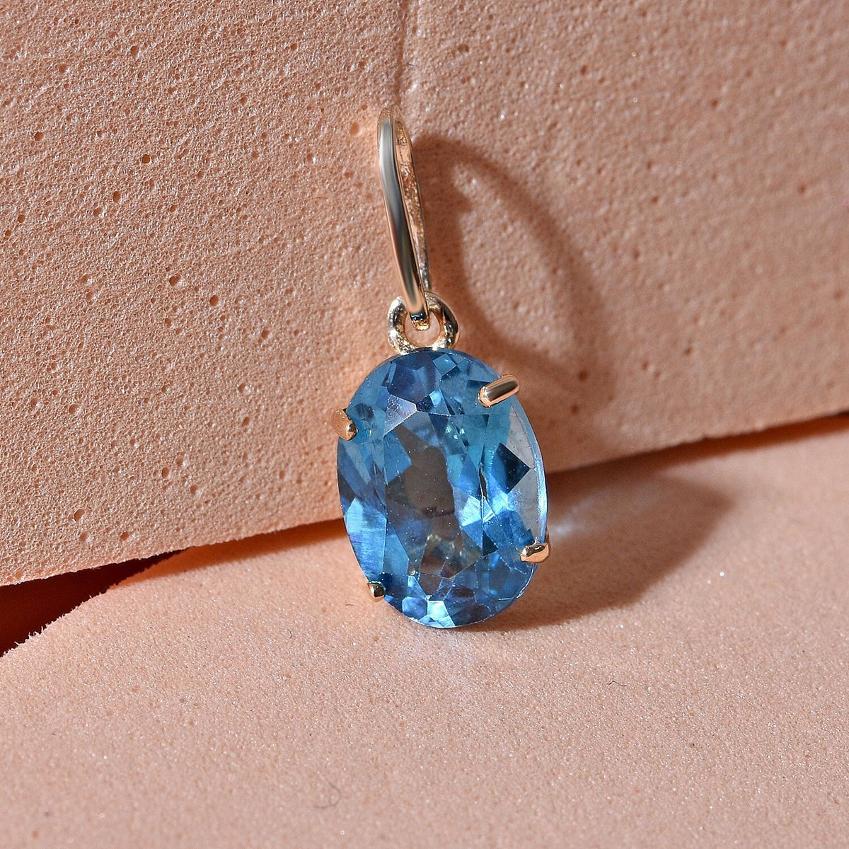 9K Yellow Gold AA Electric Blue Topaz Pendant 1.60 Ct. 7362103 3