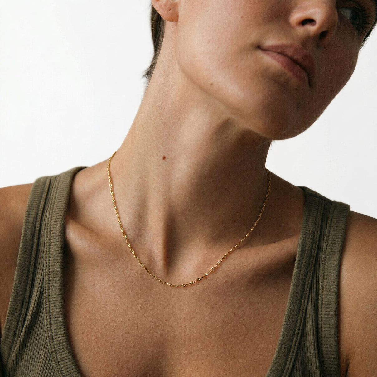 Diamond Cut Twist Curb Chain 18 Inch in 9K Yellow Gold 7576691 2
