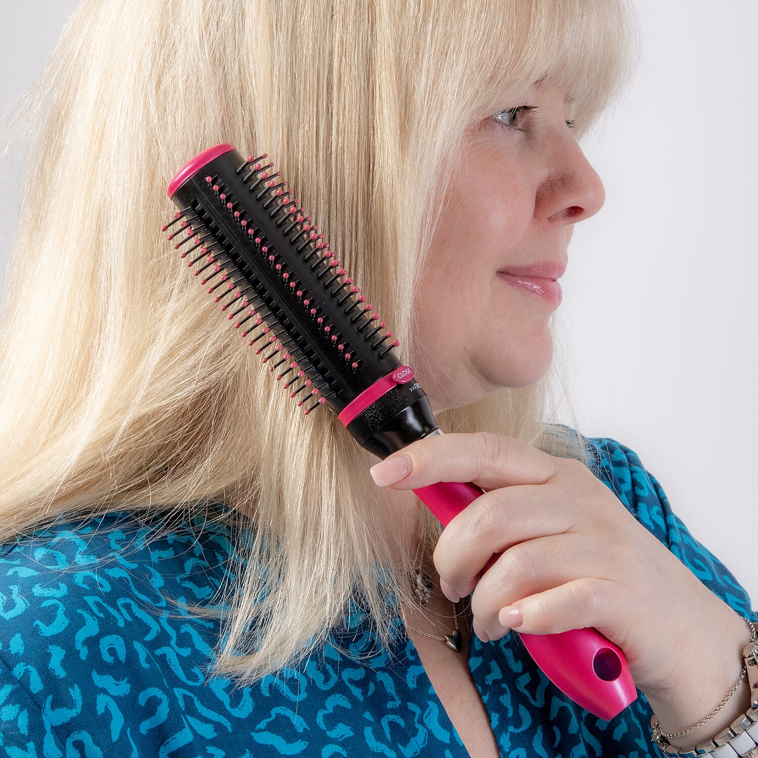 Neomi - Retractable Detangler Hair Brush 7877608 4