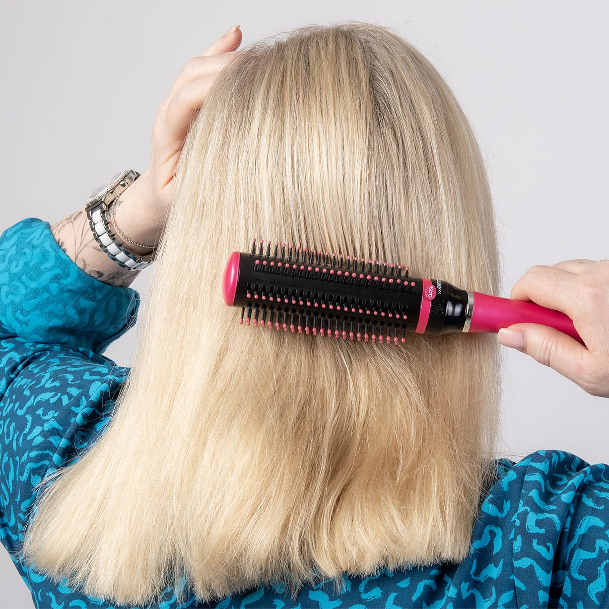 Neomi - Retractable Detangler Hair Brush 7877608 5
