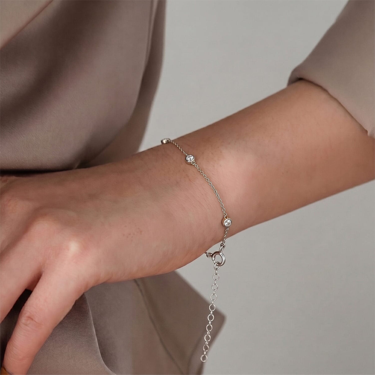LUXURIANT Lab Grown Diamond Bracelet (Size - 7.5-2 EXT) with Spring Clasp in Rhodium Overlay Sterling Silver (SI-GH) 8485219 2