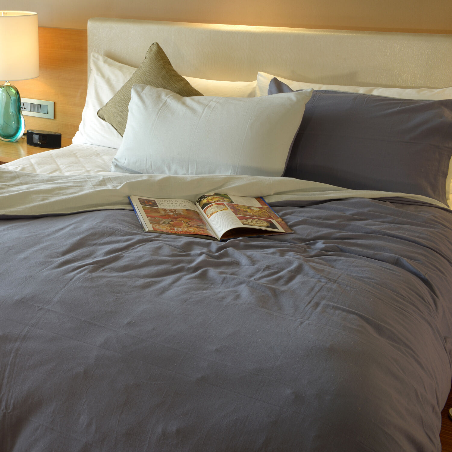 100% Cotton Blue Colour Double Duvet Cover (Size 200x200 Cm) and 2 Pillow Case (Size 75x50 Cm)