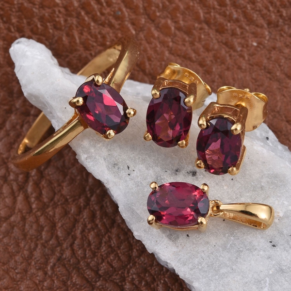 Rhodolite Garnet (Ovl 0.90 Ct) Solitaire Ring, Pendant and Stud Earrings (with Push Back) in 14K Gold Overlay Sterling Silver 3.550 Ct.