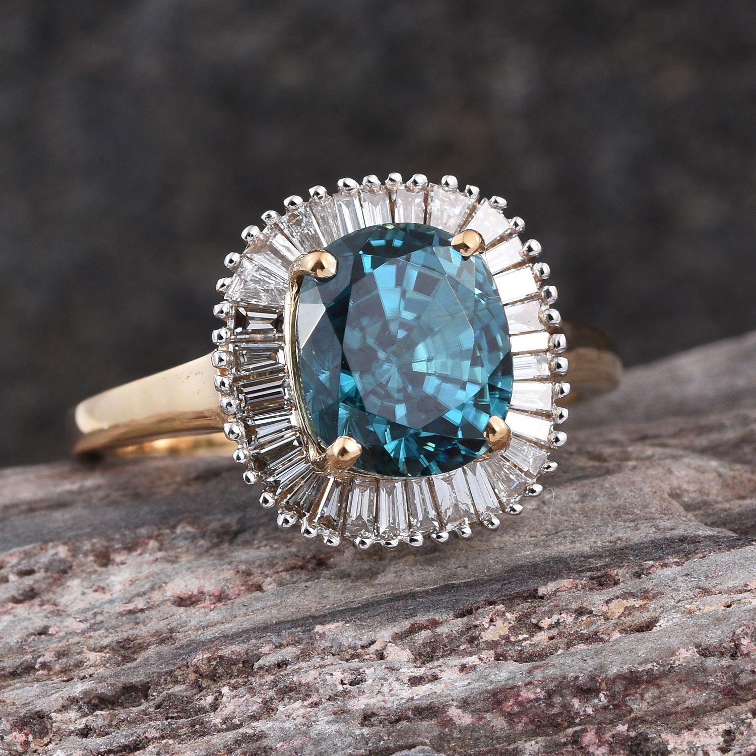One Off- ILIANA 18K Y Gold Very Rare AAAA Natural Cambodian Ratnakiri Blue Zircon (Cush 6.00 Ct), Diamond Ring 6.500 Ct.
