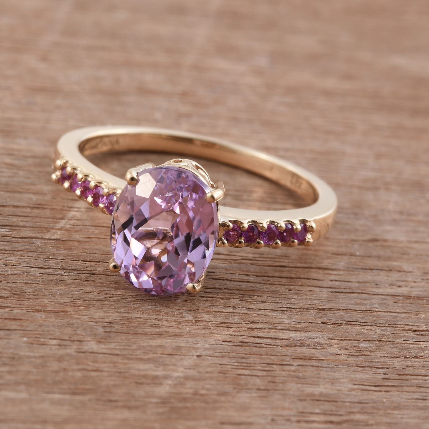Celebrity Inspired - ILIANA 18K Y Gold AAAA Brazilian Kunzite (Ovl 3.35 Ct), AAAA Pink Sapphire Ring 3.500 Ct.