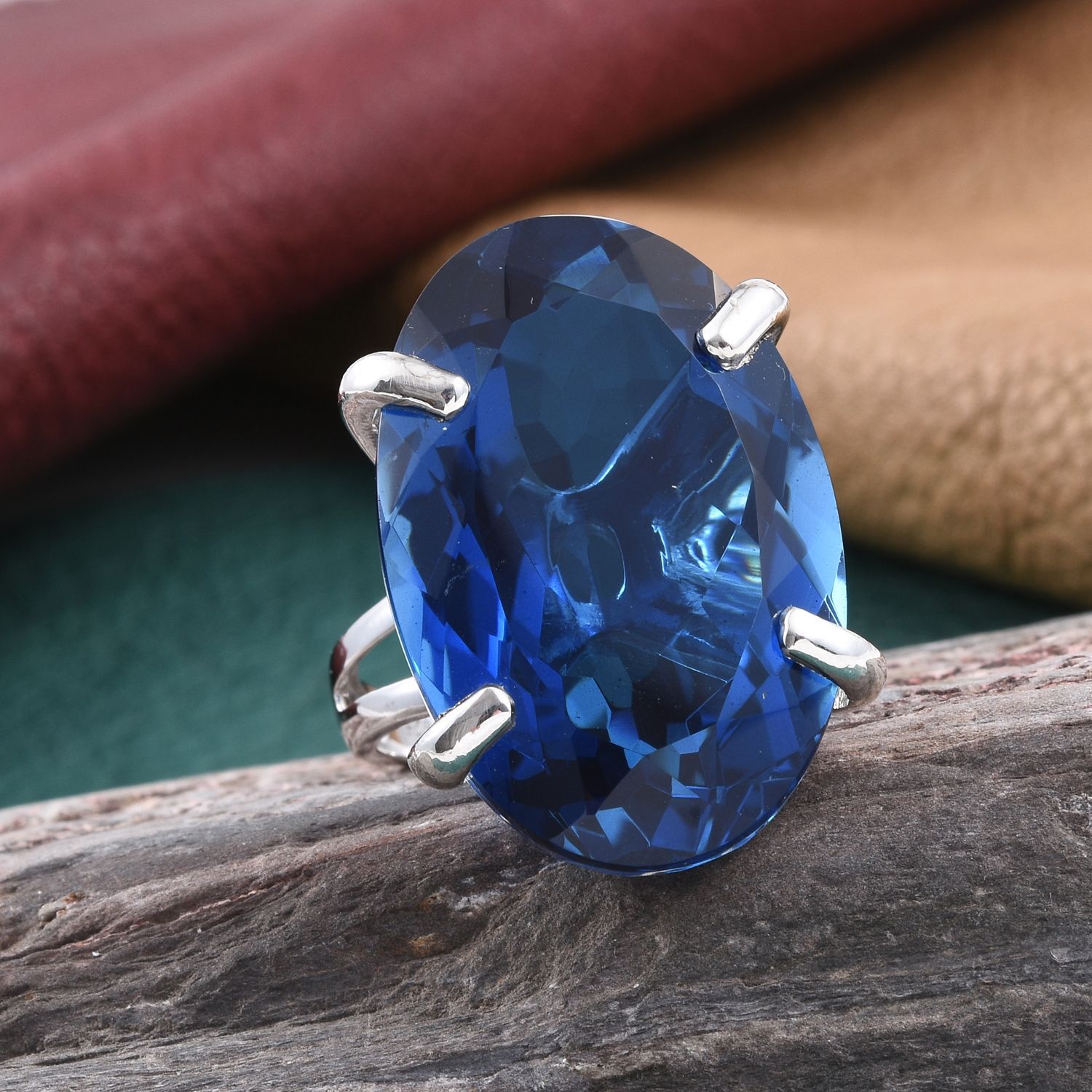 Ceylon Colour Quartz (Ovl) Ring in Platinum Overlay Sterling Silver 50.000 Ct.