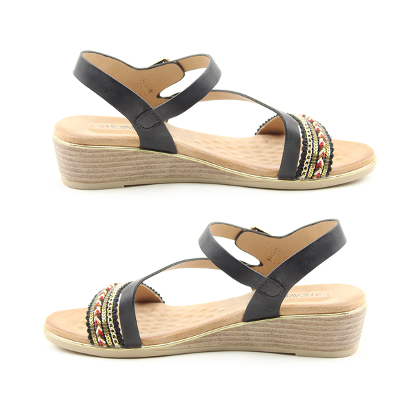 Heavenly Feet Garnet Black Ladies Wedge Sandals (Size 3)