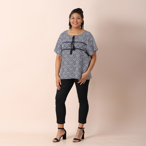 Jovie Viscose Woven Print Short Sleeved With Classic Fret  Pattern Top - Black &White